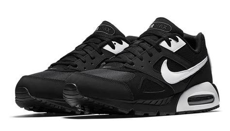 NIKE Herren Freizeitschuhe AIR MAX IVO 